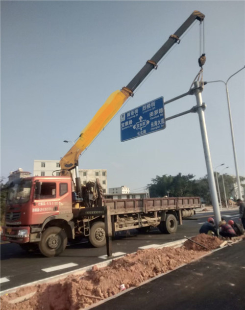 太仓市设备吊装租赁吊车要用多大吊车